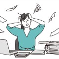 頭痛　デスクワーク　女性